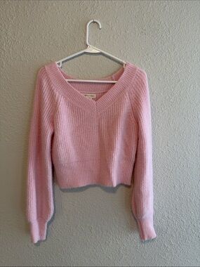 Cozy Pink V-Neck Cropped Sweater